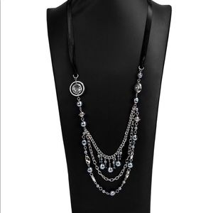 Necklace and earring set